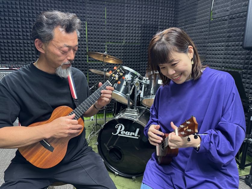 Liveart巣鴨ウクレレ教室の練習風景002 Liveart巣鴨ウクレレ教室の練習風景002